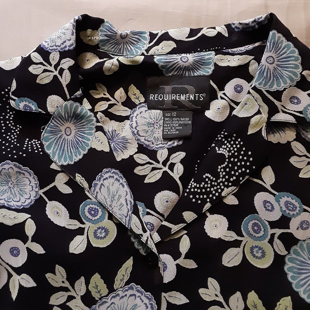 REQUIREMENTS/CHIFFON BLOUSE/SIZE 12